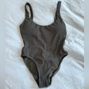 NWT black scrunchie swimsuit 🖤